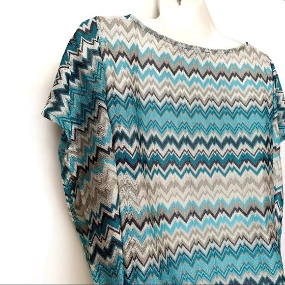 The Limited Flutter Sleeve Geometric Print Top - Picture 4 of 7